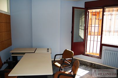 terraza despacho alquiler oviedo zona centro