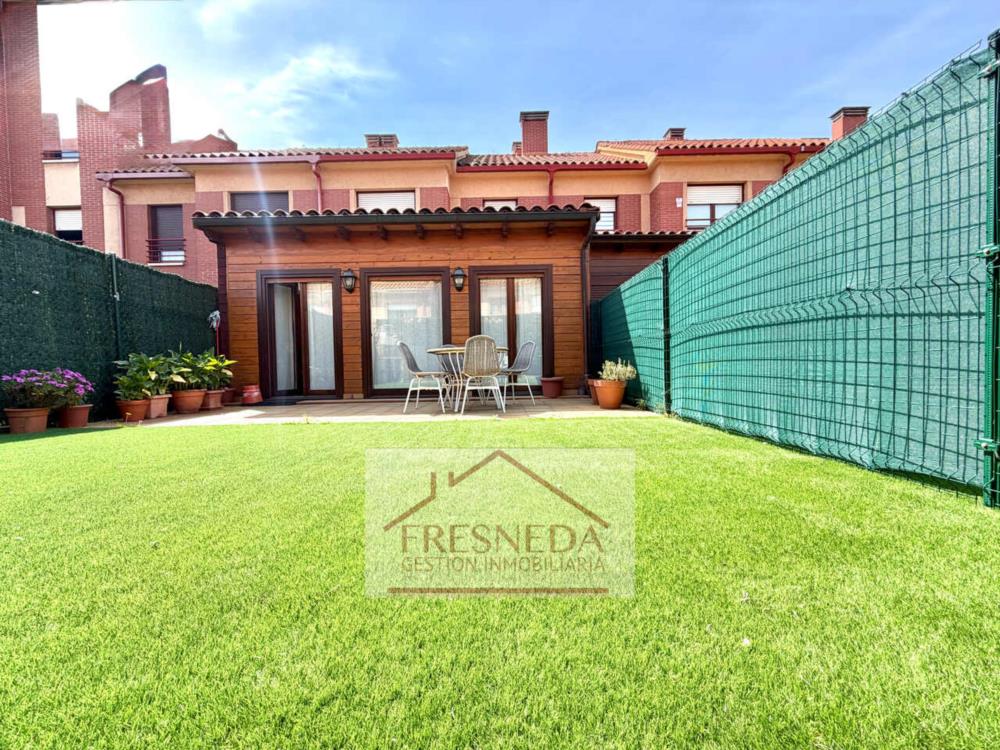 adosado en venta urbanizacion la fresneda